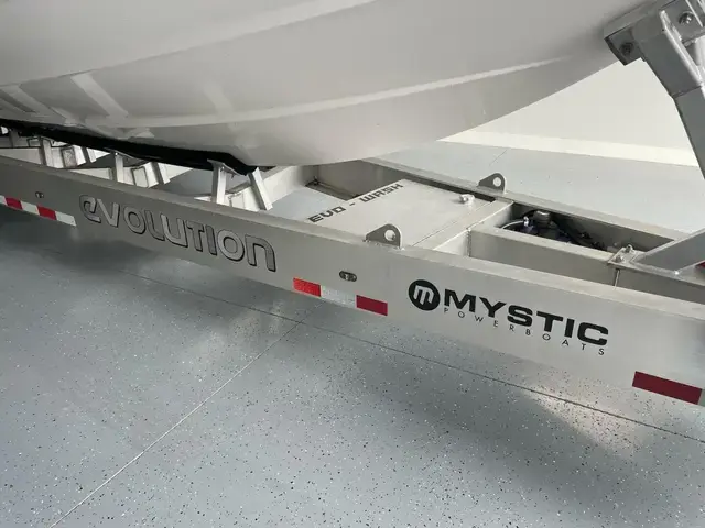 Mystic Powerboats M4200