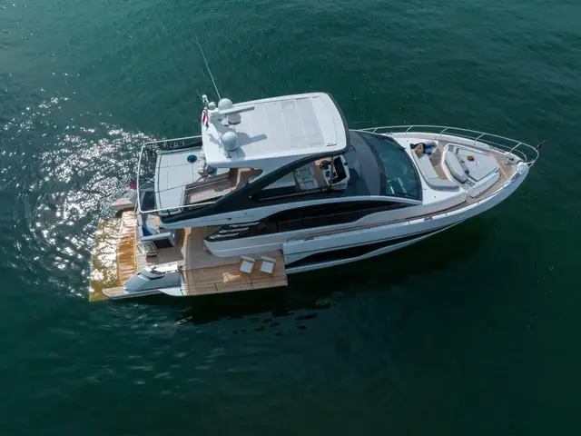 Fairline Squadron 58