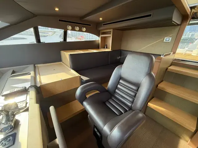 Ferretti Yachts 960