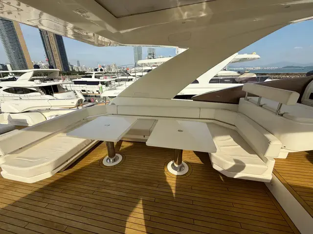 Ferretti Yachts 960