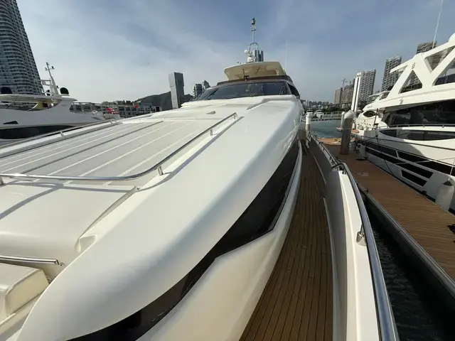 Ferretti Yachts 960