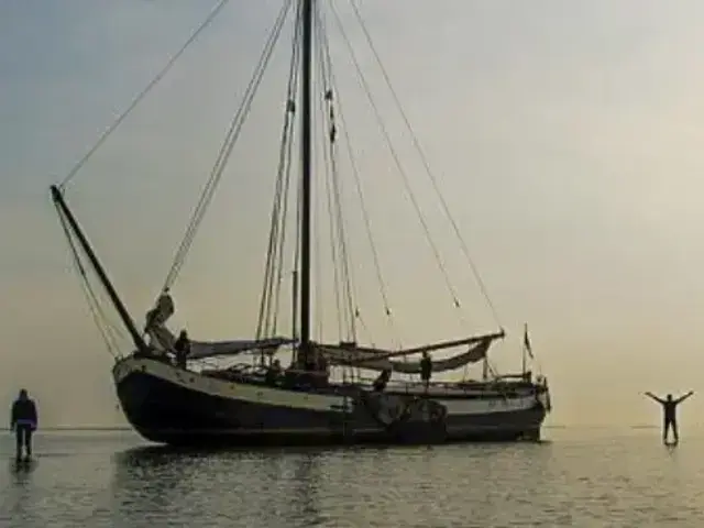 Hasselteraak 24.00 Charter-woonschip