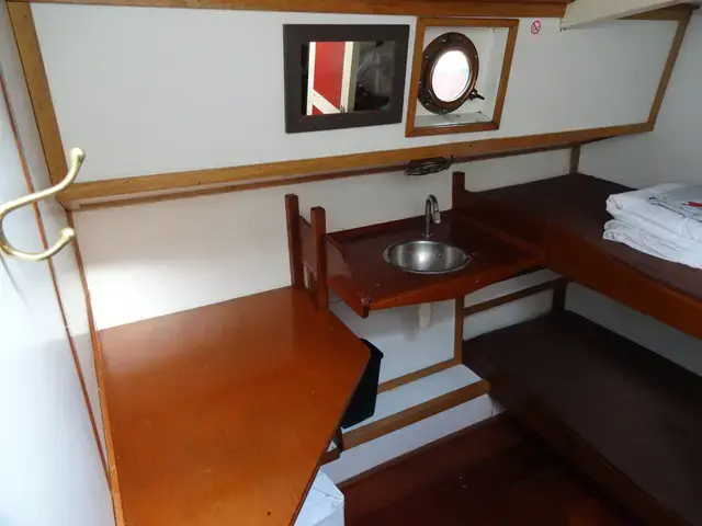 Hasselteraak 24.00 Charter-woonschip