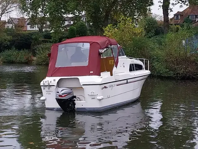 Viking 24 HiLine Spec Wide Beam with Extras