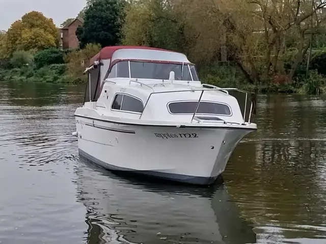 Viking 24 HiLine Spec Wide Beam with Extras