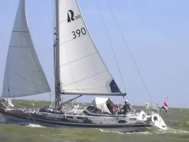 Hallberg Rassy 36