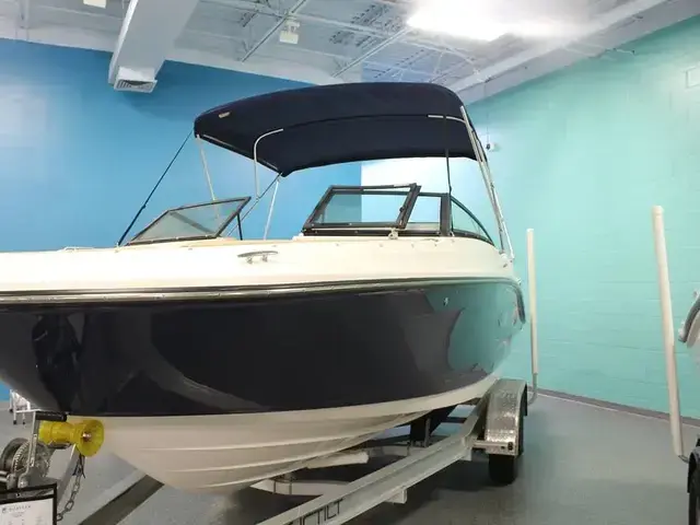 Sea Ray 230 Spx