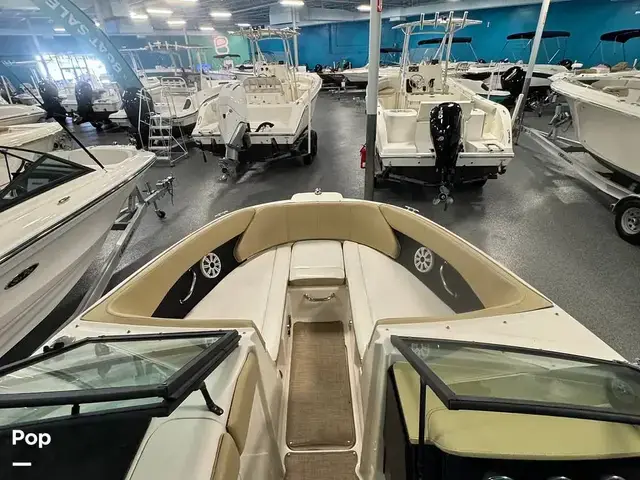 Sea Ray 230 Spx