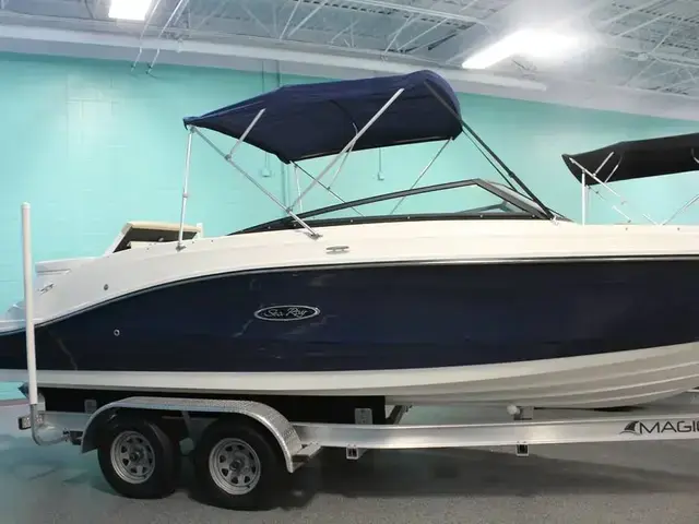 Sea Ray 230 Spx