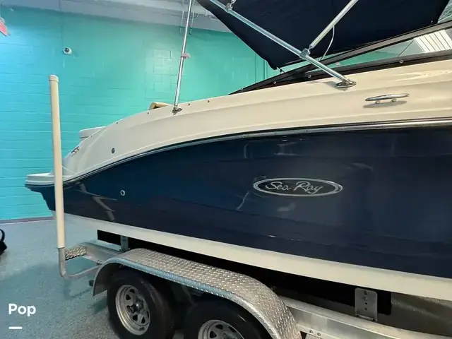 Sea Ray 230 Spx