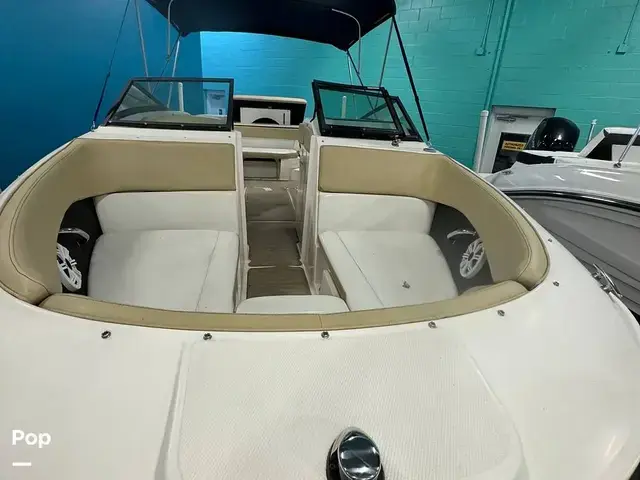 Sea Ray 230 Spx