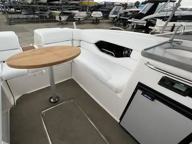 Regal 2700 Bowrider