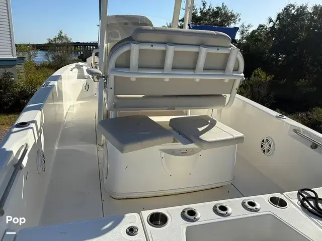 Boston Whaler 220 Dauntless