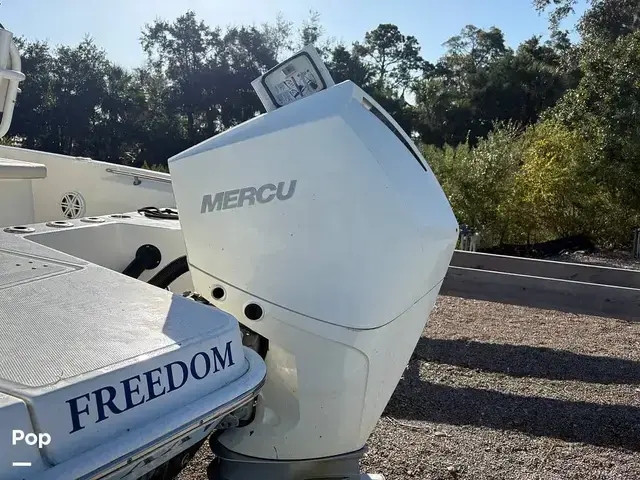 Boston Whaler 220 Dauntless