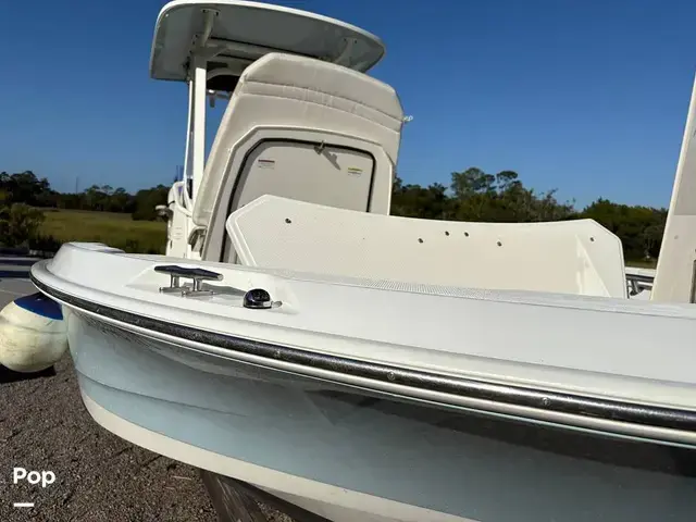 Boston Whaler 220 Dauntless