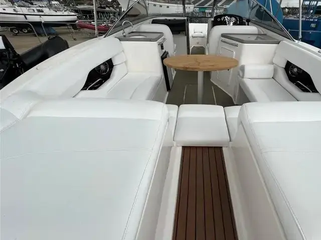 Regal 2700 Bowrider