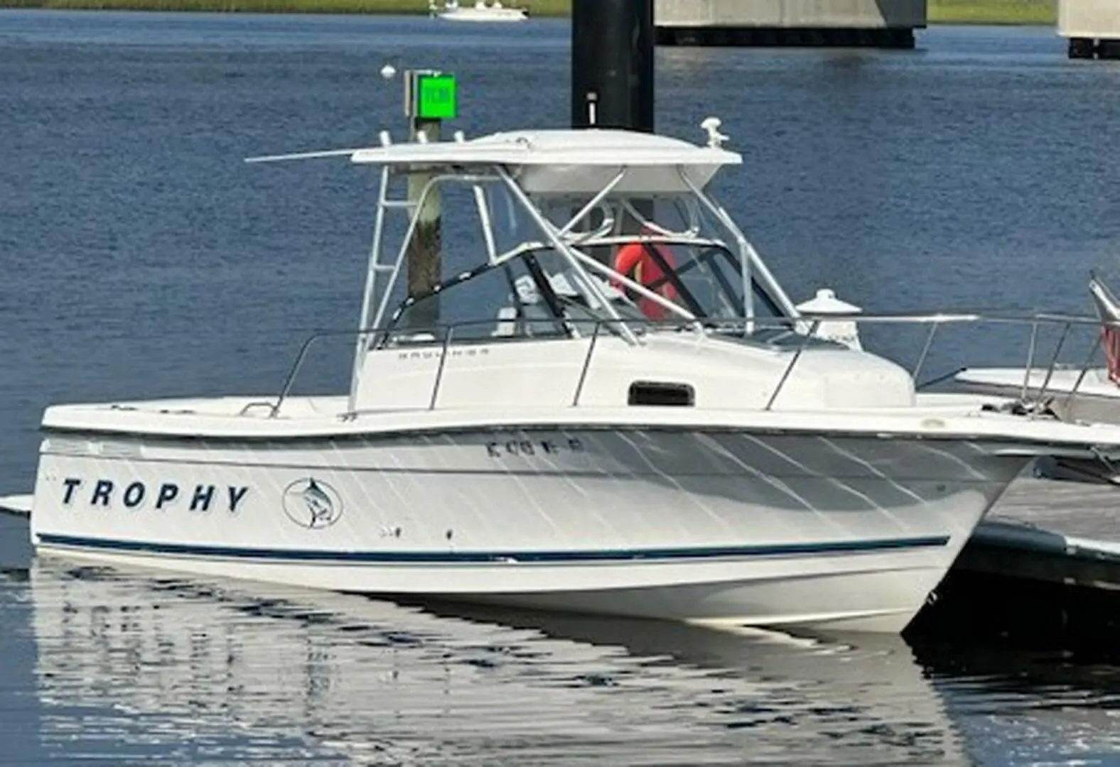 1998 Bayliner trophy 2352 wa