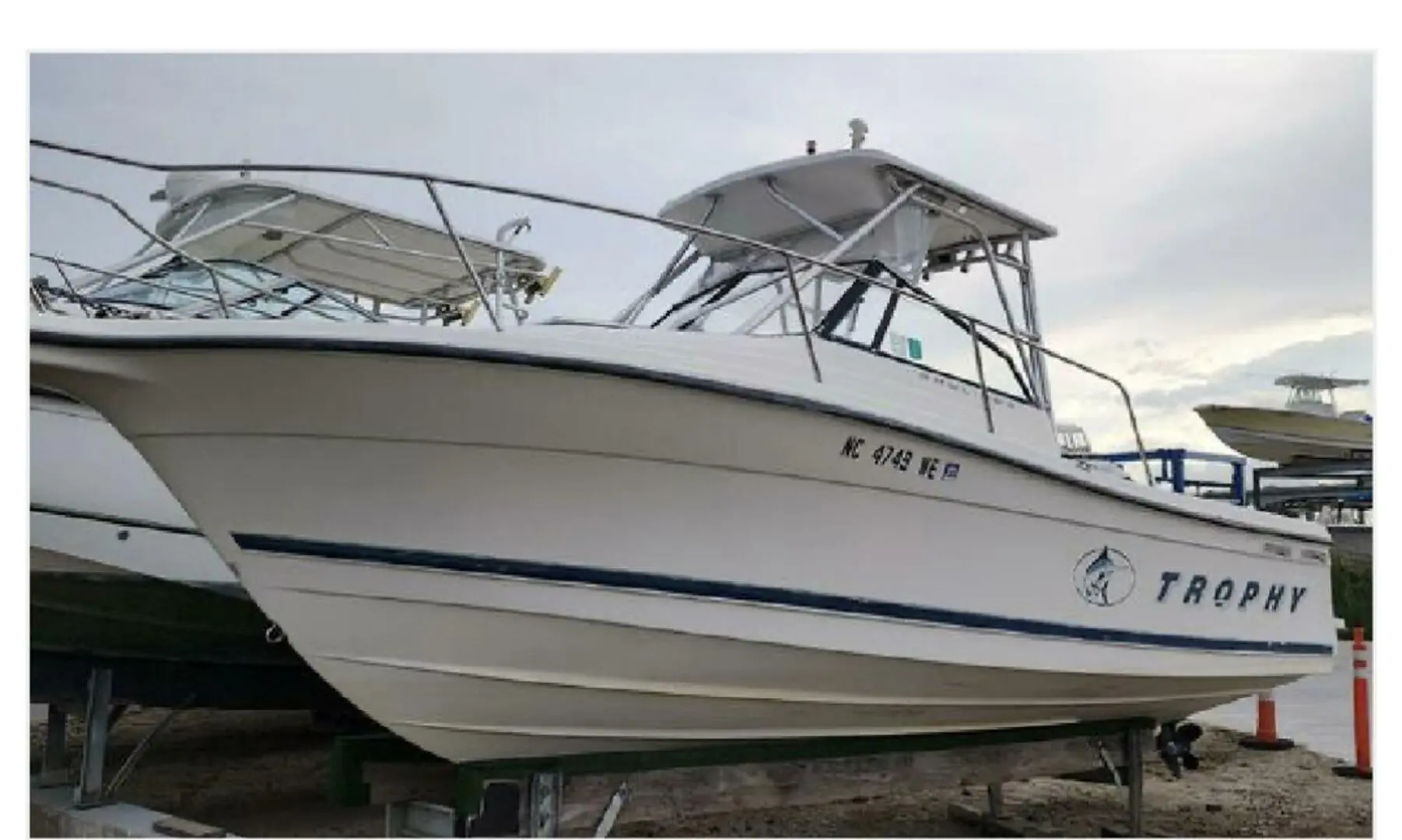 1998 Bayliner trophy 2352 wa