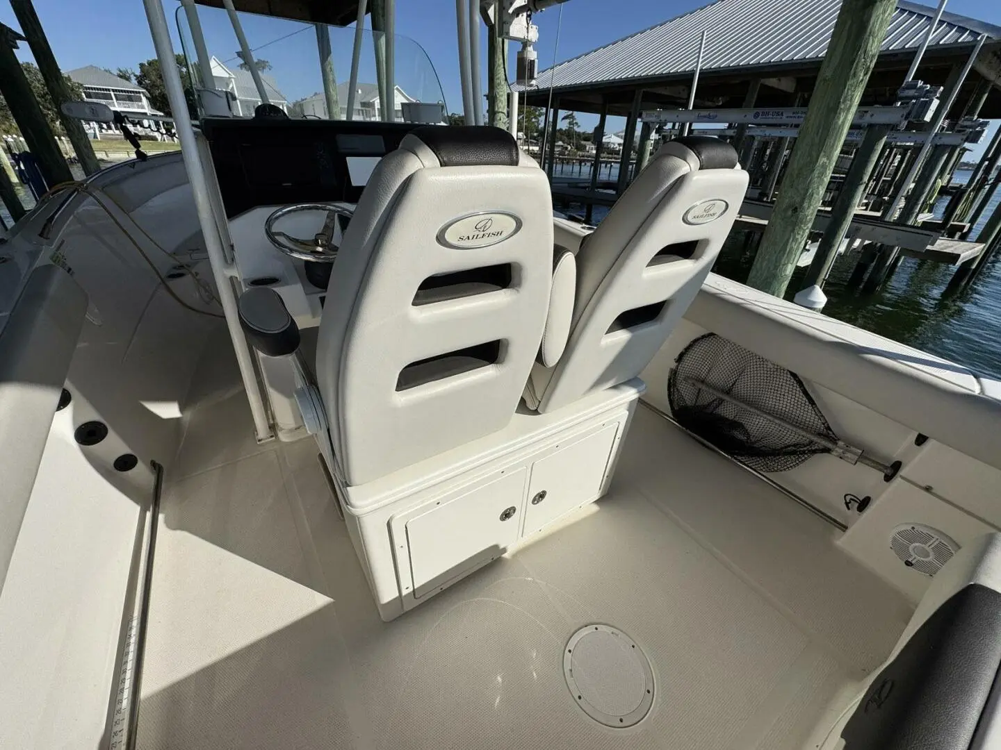 2022 Sailfish 242 cc