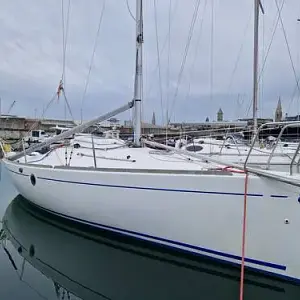 2001 Beneteau First 211