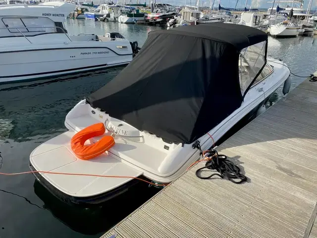 Sea Ray 240 Sun Sport