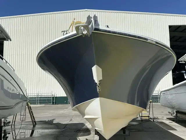 Regulator Boats 32FS