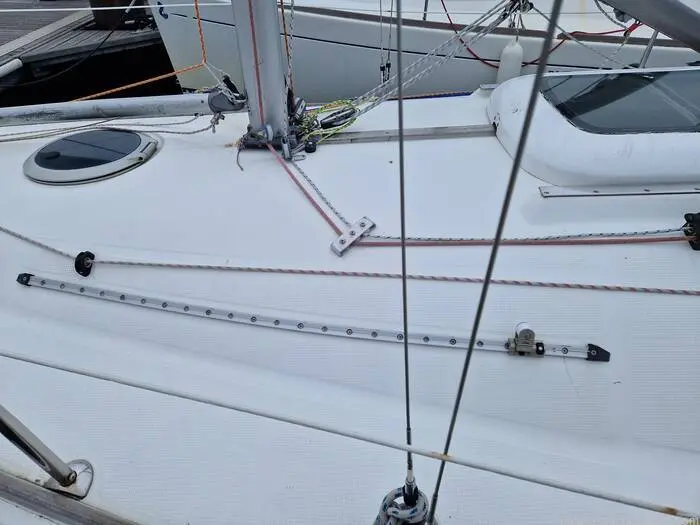 2001 Beneteau first 211