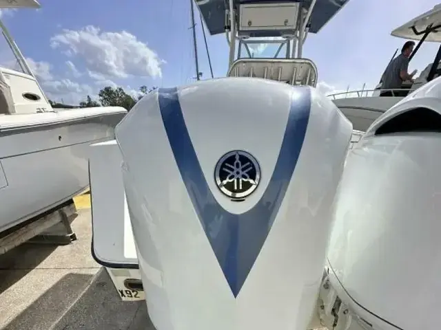 Regulator Boats 32FS