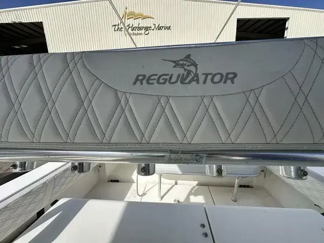 Regulator Boats 32FS