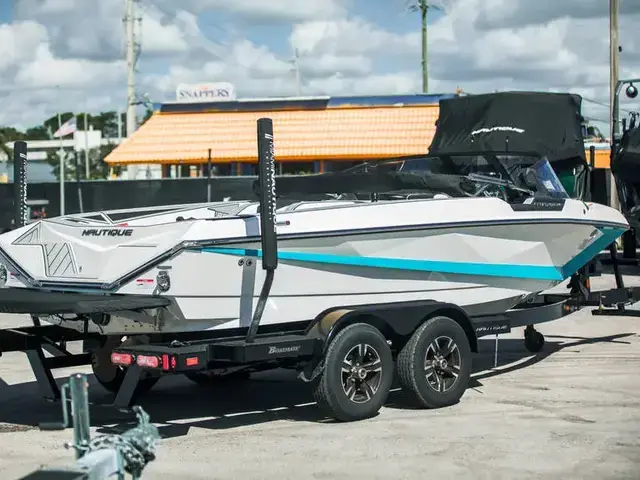 Nautique Boats Ski