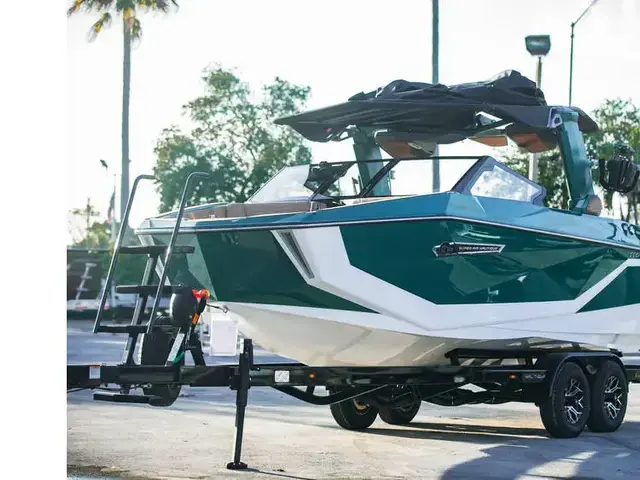 Nautique G23