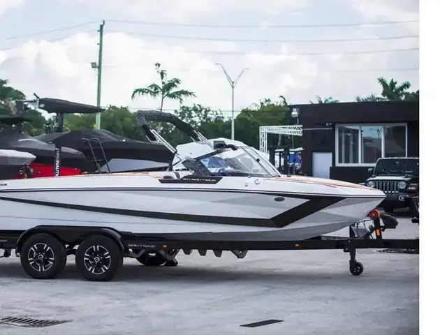 Nautique Boats Ski