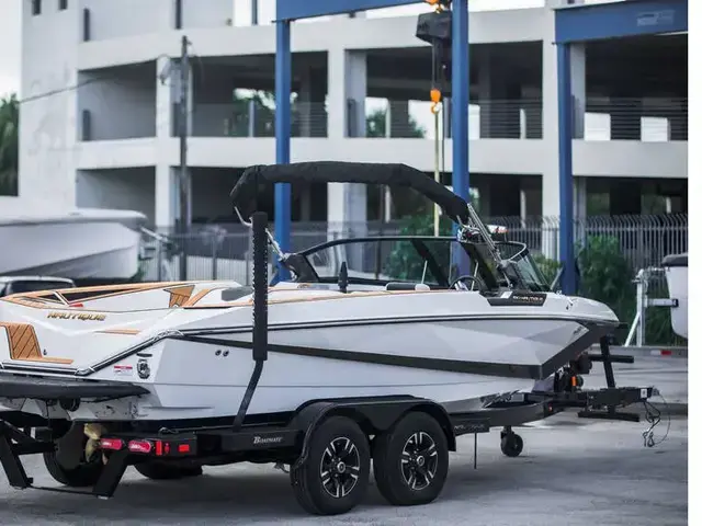 Nautique Boats Ski