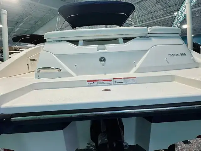 Sea Ray 230 Spx