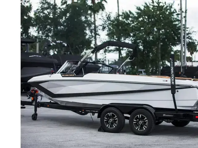 Nautique Boats Ski