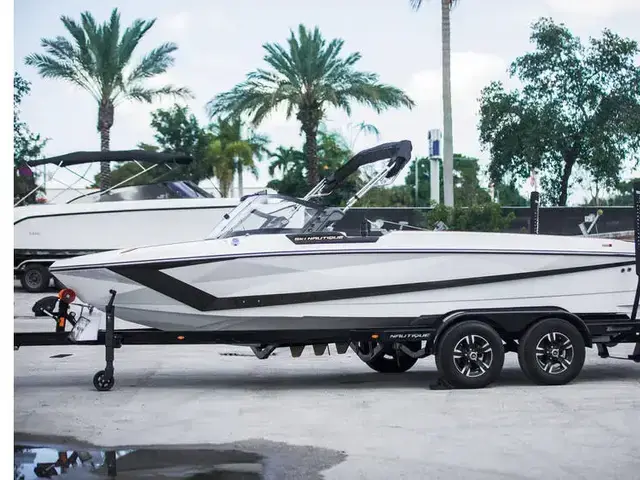 Nautique Boats Ski