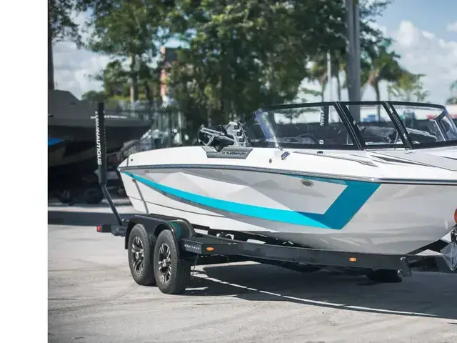 Nautique Boats Ski