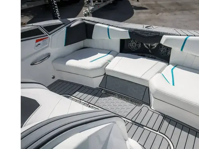 Nautique Boats Ski