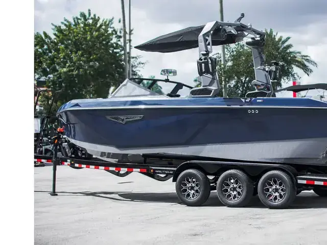 Nautique Boats S23