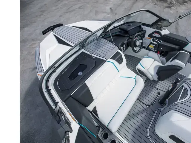 Nautique Boats Ski