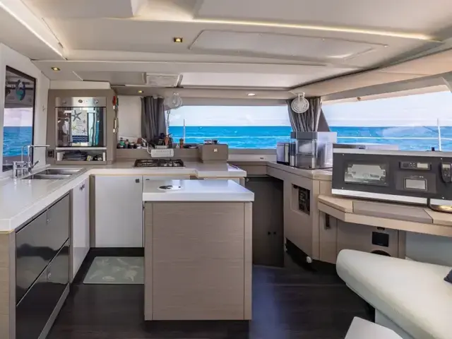 Fountaine Pajot Saona 47