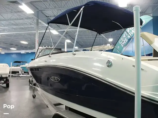 Sea Ray 230 Spx