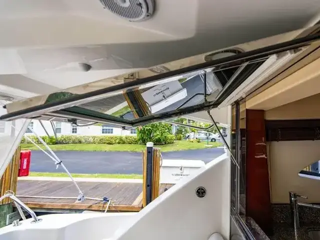 Sea Ray 47 Sedan Bridge