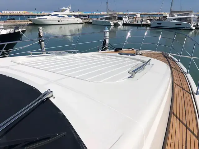 Azimut 72S