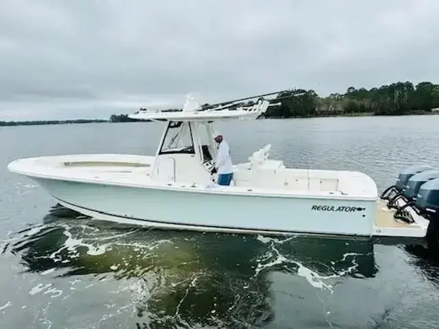 Regulator Boats 34