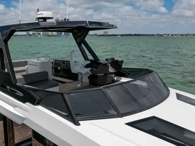 Okean 52