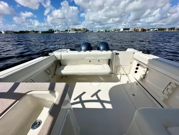 2014 Sailfish 275 dc