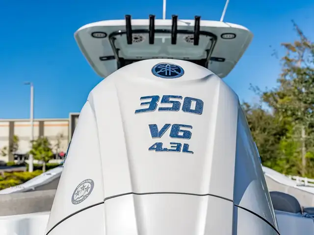 Sea Hunt Boats Ultra 255 SE