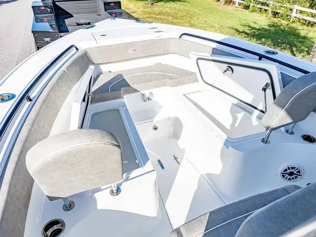 Sea Hunt Boats Ultra 255 SE