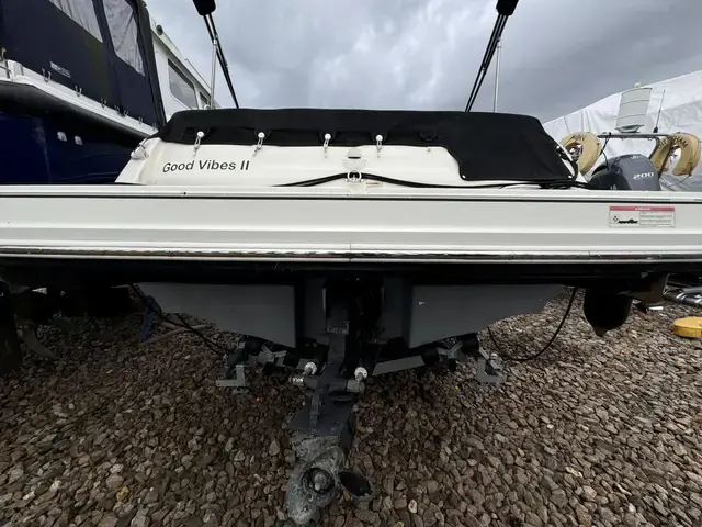 Bayliner VR5 Cuddy